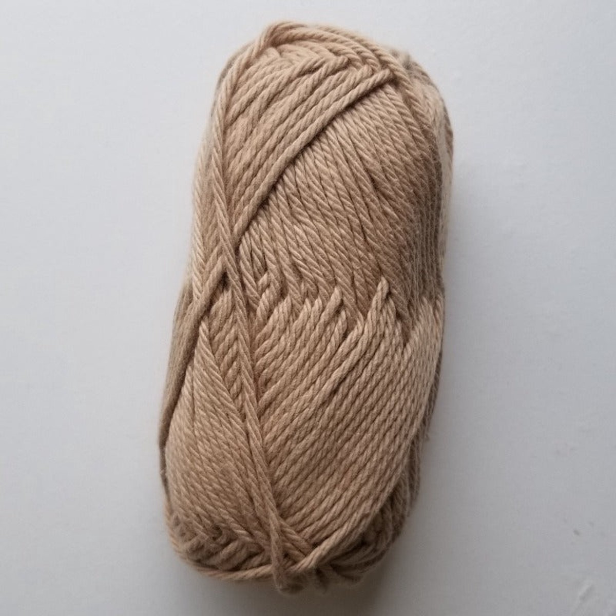 Estelle Yarns Sudz Solids – 49 Sand